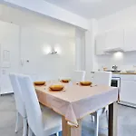 Appartamento Guesthost - Casa Maria Salerno